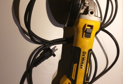Location Meuleuse disqueuse électrique Dewalt à Fains